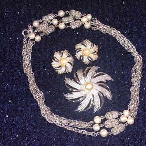 Original Sarah Coventry jewelry set